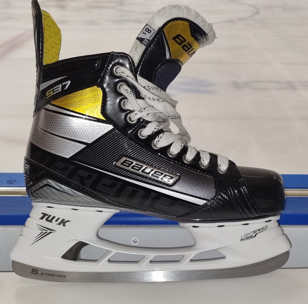 Bauer Supreme S37 Box 8.5 EE